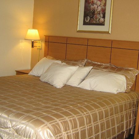 Americas Best Value Inn And Suites St. Cloud Saint Cloud Exterior foto