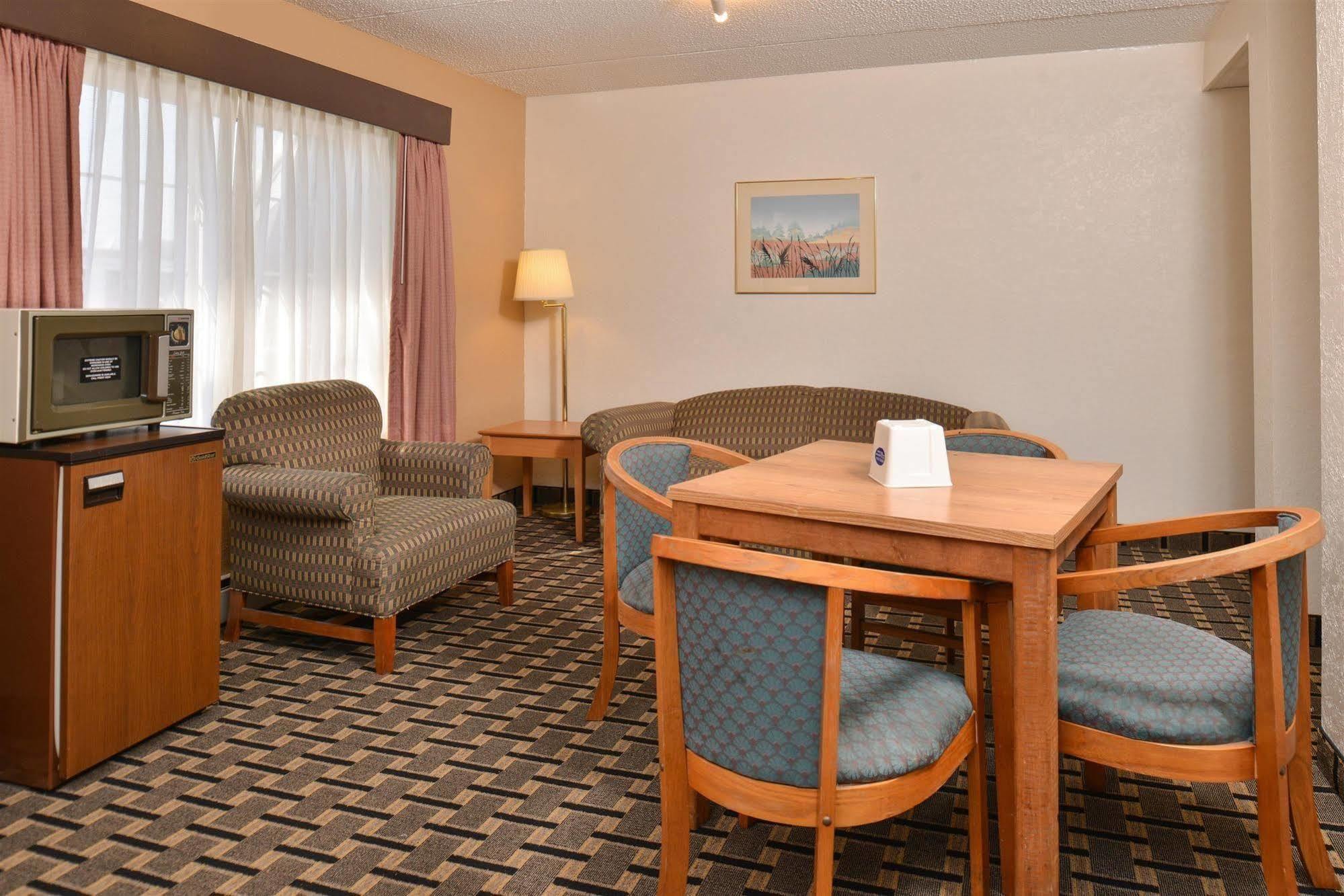 Americas Best Value Inn And Suites St. Cloud Saint Cloud Exterior foto