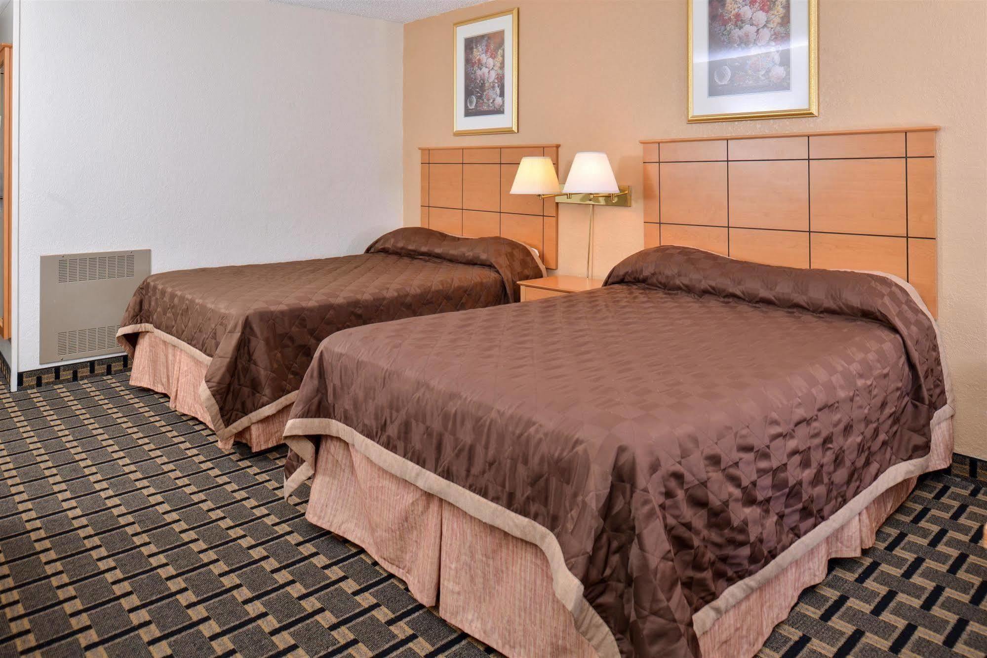 Americas Best Value Inn And Suites St. Cloud Saint Cloud Exterior foto